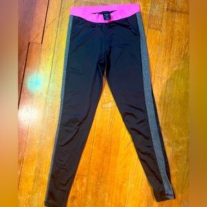 Pink trim workout leggings